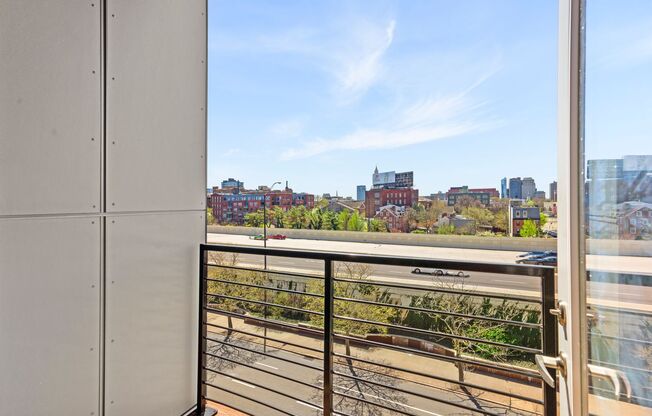 1 bed, 1 bath, 614 sqft, $2,140, Unit 427