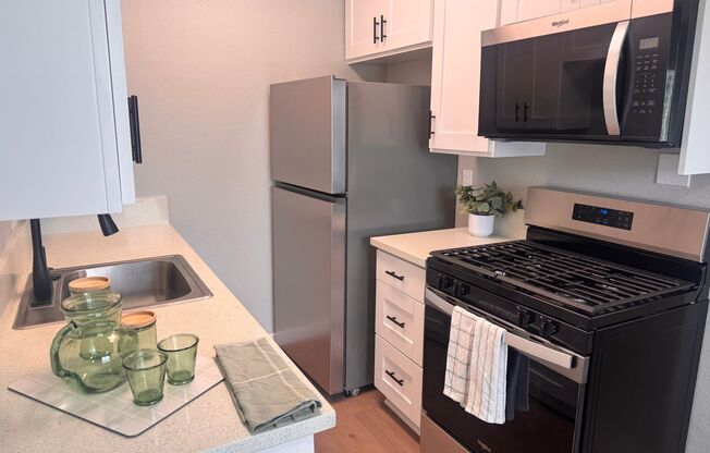 2 beds, 1.5 baths, 740 sqft, $2,950, Unit 2225-E