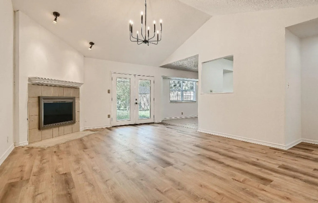 1306 WAYNE DR