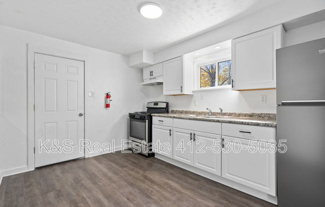 922 AVE 1