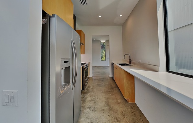 904 BLACKLAND CT