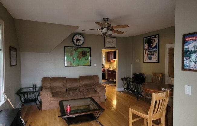 Nice 2 Bdrm 1 Bath w/ Exceptional view of downtown
