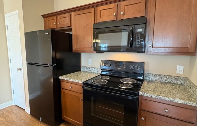 1 bed, 1 bath, 780 sqft, $795, Unit 252-H