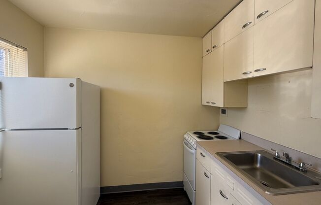 1 bed, 1 bath, 548 sqft, $1,339, Unit 404 1040