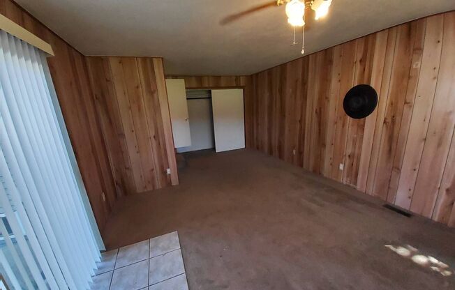 3 beds, 1 bath, $1,600