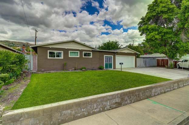 384 MCCOVEY LN