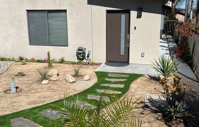 Studio ADU Available for Immediately Move In!