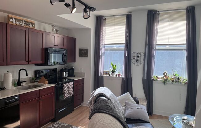 1 bed, 1 bath, 600 sqft, $1,299, Unit 413