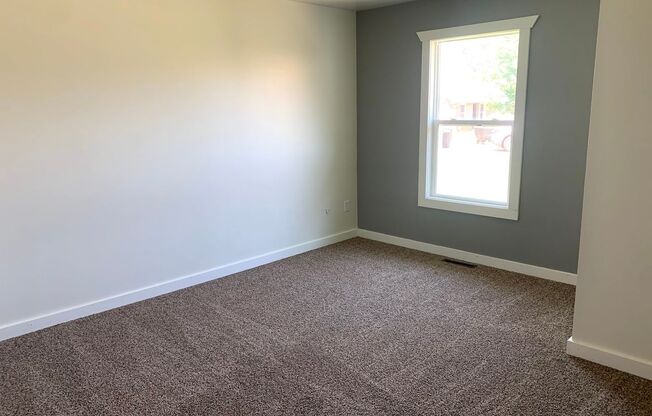 2 beds, 1 bath, $1,000