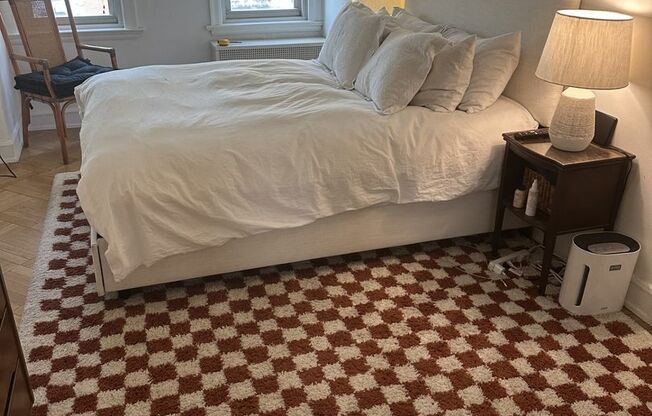 2 beds, 1 bath, $3,100, Unit 505-3S