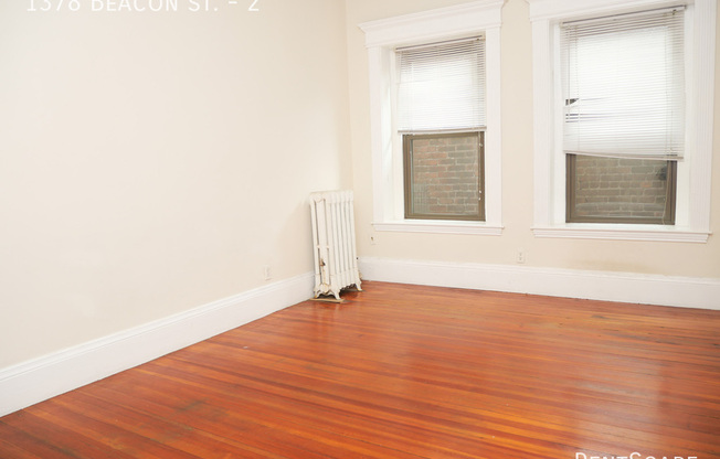 1378 Beacon St