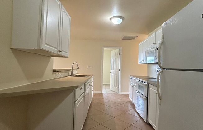 Welcome Home! Spacious 3-Bedroom, 2-Bathroom Duplex with Garage