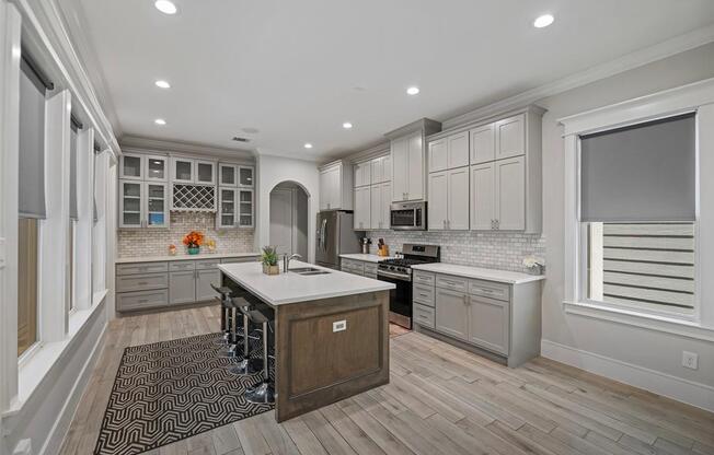 6531 CASTLEBAY DR