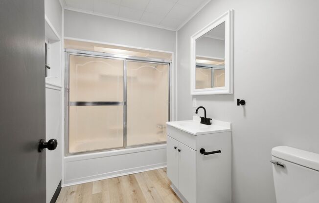 Beautiful 2 bedroom home in South Side Flats available August 1!