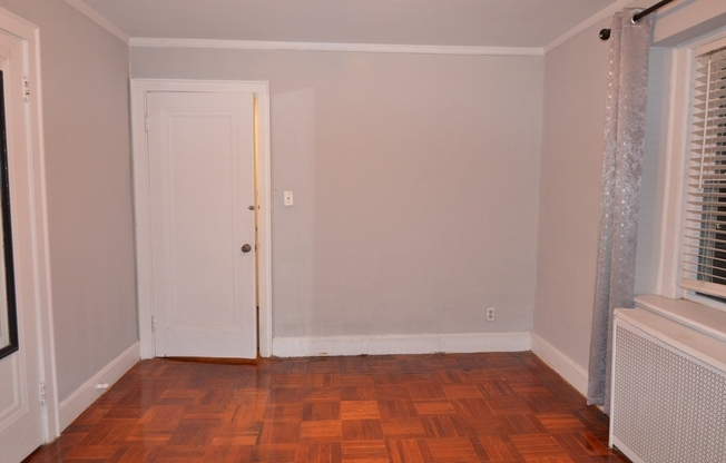 195 THOMAS BURGIN PKWY