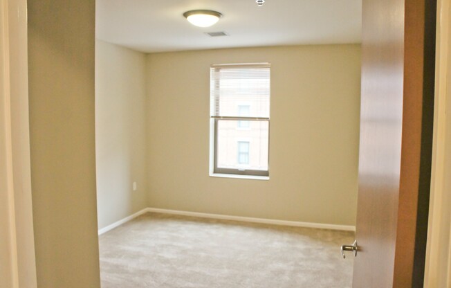 3 beds, 2 baths, 1,257 sqft, $1,475, Unit 313