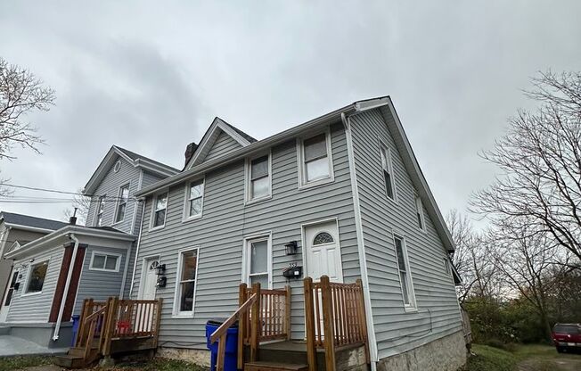 Cute 1 Bedroomm Townhouse on West Side Hamilton