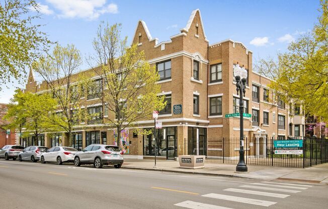 2 beds, 1 bath, 750 sqft, $2,350, Unit 305
