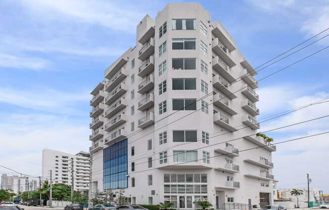 2 beds, 2 baths, 833 sqft, $2,650, Unit 606