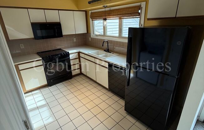 1 bed, 1 bath, $1,295, Unit UNIT D