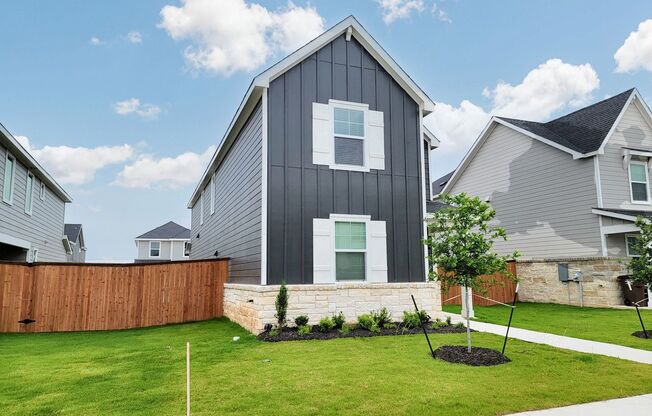 Spacious 4/BR 2.5/BA Retreat with Fenced Yard and Smart Features