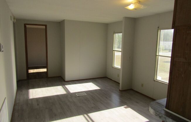 4 beds, 2 baths, $1,200, Unit Lot 88