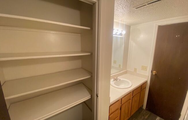 2 beds, 2 baths, 993 sqft, $1,111, Unit 1523-04