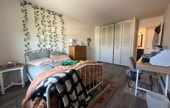 1 bed, 1 bath, $1,195, Unit 309