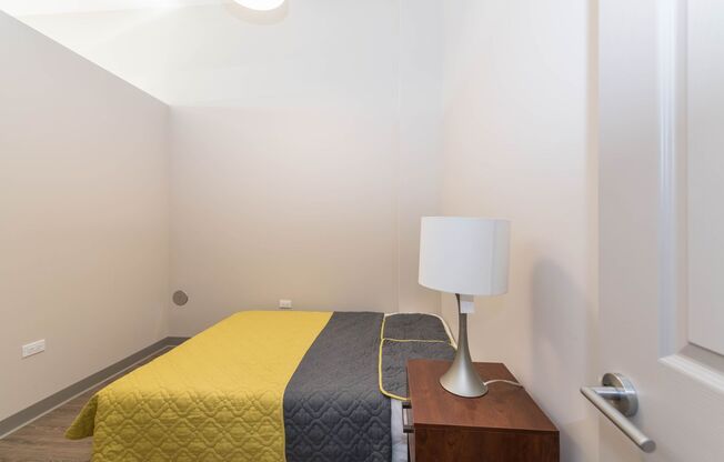 2 beds, 2 baths, 900 sqft, $2,399, Unit 421