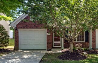 NASHVILLE! Inviting 2 Bedroom 2.5 bath Condo w/Garage! Available Now!