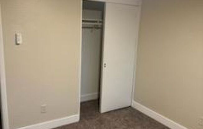 2 beds, 1 bath, $1,600