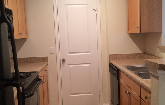 Modern 2-Bedroom in Eden Prairie with Heated Parking and Resort-Style Amenities