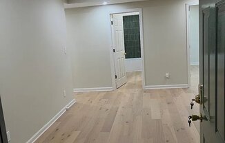4996 N PEACHTREE RD