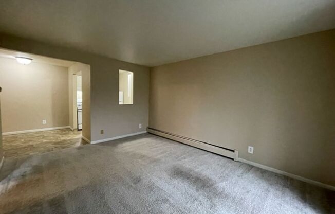 1 bed, 1 bath, 600 sqft, $925, Unit 2915 205