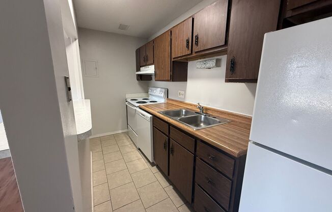 1 bed, 1 bath, 535 sqft, $685, Unit 4951 Sycamore