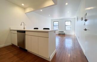 36 21 REVIEW AVE