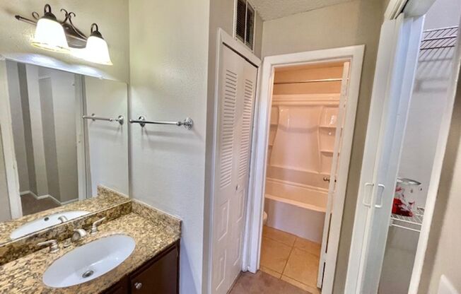 1 bed, 1 bath, $1,195, Unit # 308