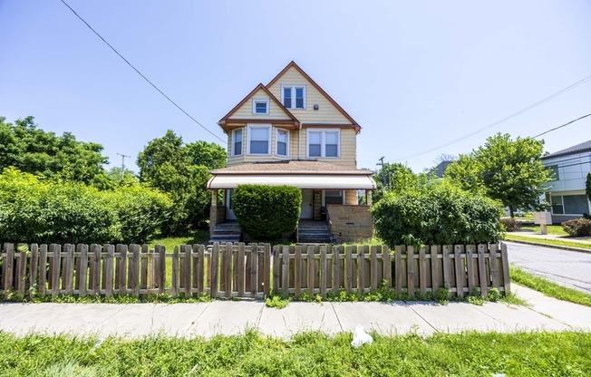 2257 E 80 ST