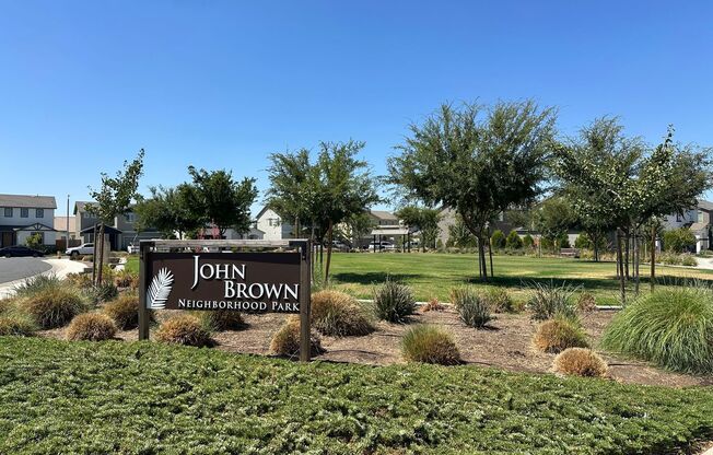 Beautiful newer home in a gated community  !!! MOVE IN SPECIAL !!!