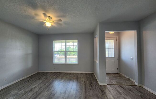 AVAILABLE NOW! BEAUTIFUL 3 bedroom TOWNHOME IN WINDERMERE