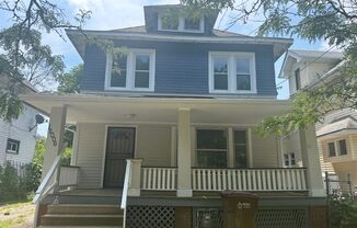 3 beds, 1 bath, $1,300