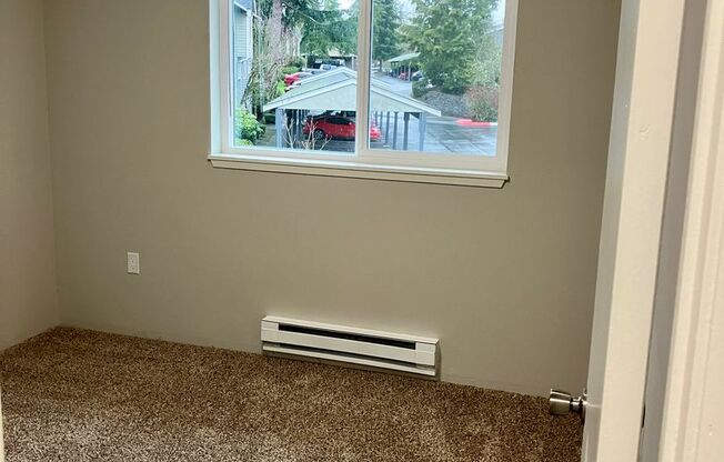 2 beds, 1 bath, 870 sqft, $1,550, Unit 5E