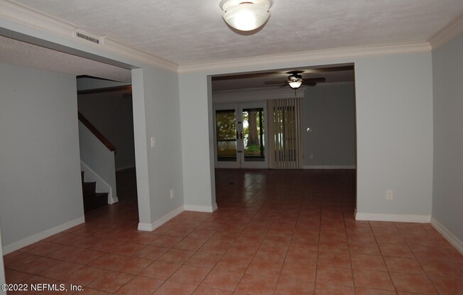 440 OVERBROOK DR