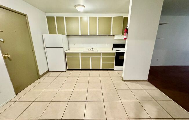 1 bed, 1 bath, 700 sqft, $1,095, Unit 111