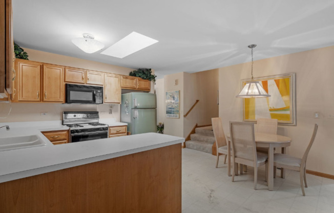 11405 FOXWOODS DR