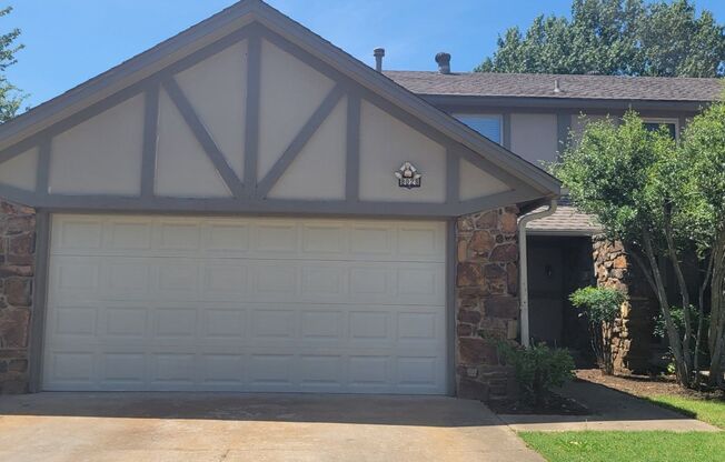 South Tulsa 3 bed UNION Schools Duplex.