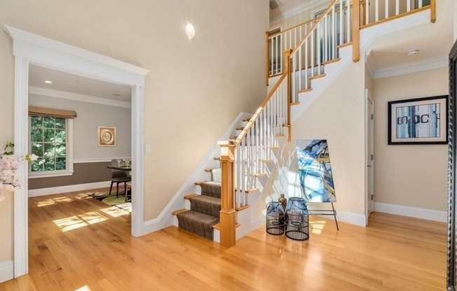 28 BURKE LN