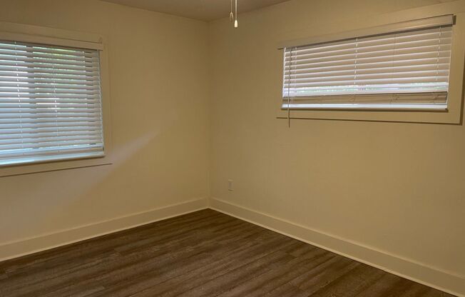 2 beds, 1 bath, 700 sqft, $1,750, Unit 226-23