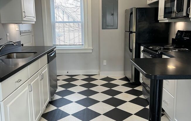 Carberry Apartments (3918 Cass St.)