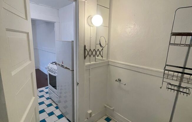 Studio, 1 bath, $2,150, Unit 5